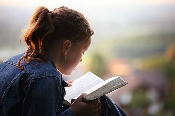 4 Tips for Students to Read Scriptures