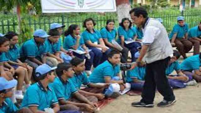 Students-enjoying-summer-camp-at-home