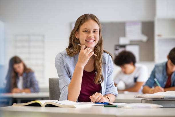 How Do Students Write Articles?