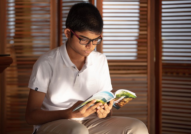 6 Specific Tips to Pray for Students