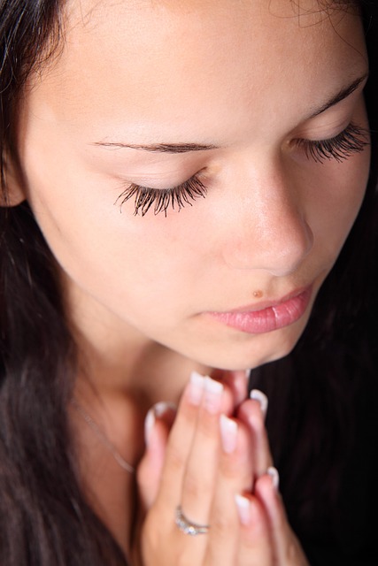 6 Specific Tips to Pray for Students