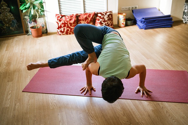 Computer Ek Vardan ya Abhishap,Student performs yoga to protect himself from computer