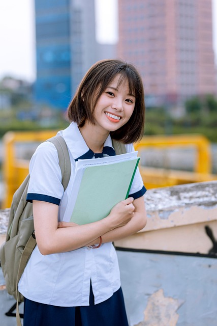 Student gets thrilled to read 6 Techniques of Future Fixation