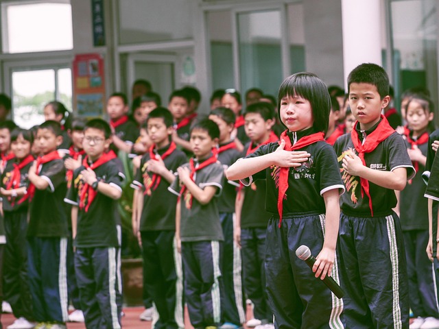 Cristian Public Schools Ka Sach:7 Reasons for Popularity,Students praying at Christian public school