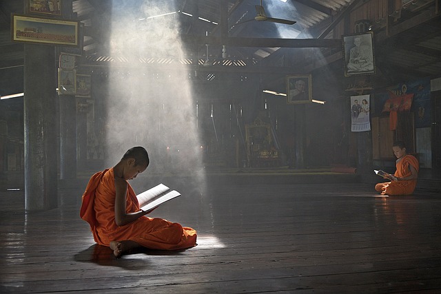 Keval Sakshar Na Banein-Swadhyayi Banein:Swadhyaya Kaise aur Kyon Karein,Swadhyayi Guru and Disciple