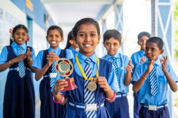 Female student honored for good performance