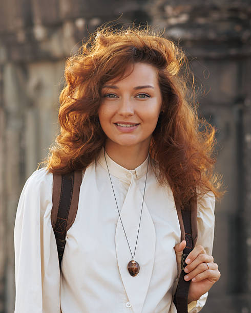 The face of a virtuous female student is sharp